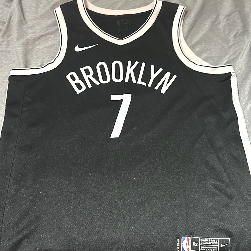 #7 Brooklyn Nets Kevin Durant. Mens XL swingman jersey.